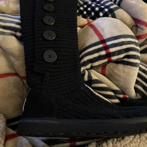 - UGG W CLASSIC CARDY TALL